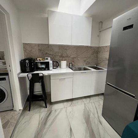 Luxus Cluj Airport Apartments Екстер'єр фото