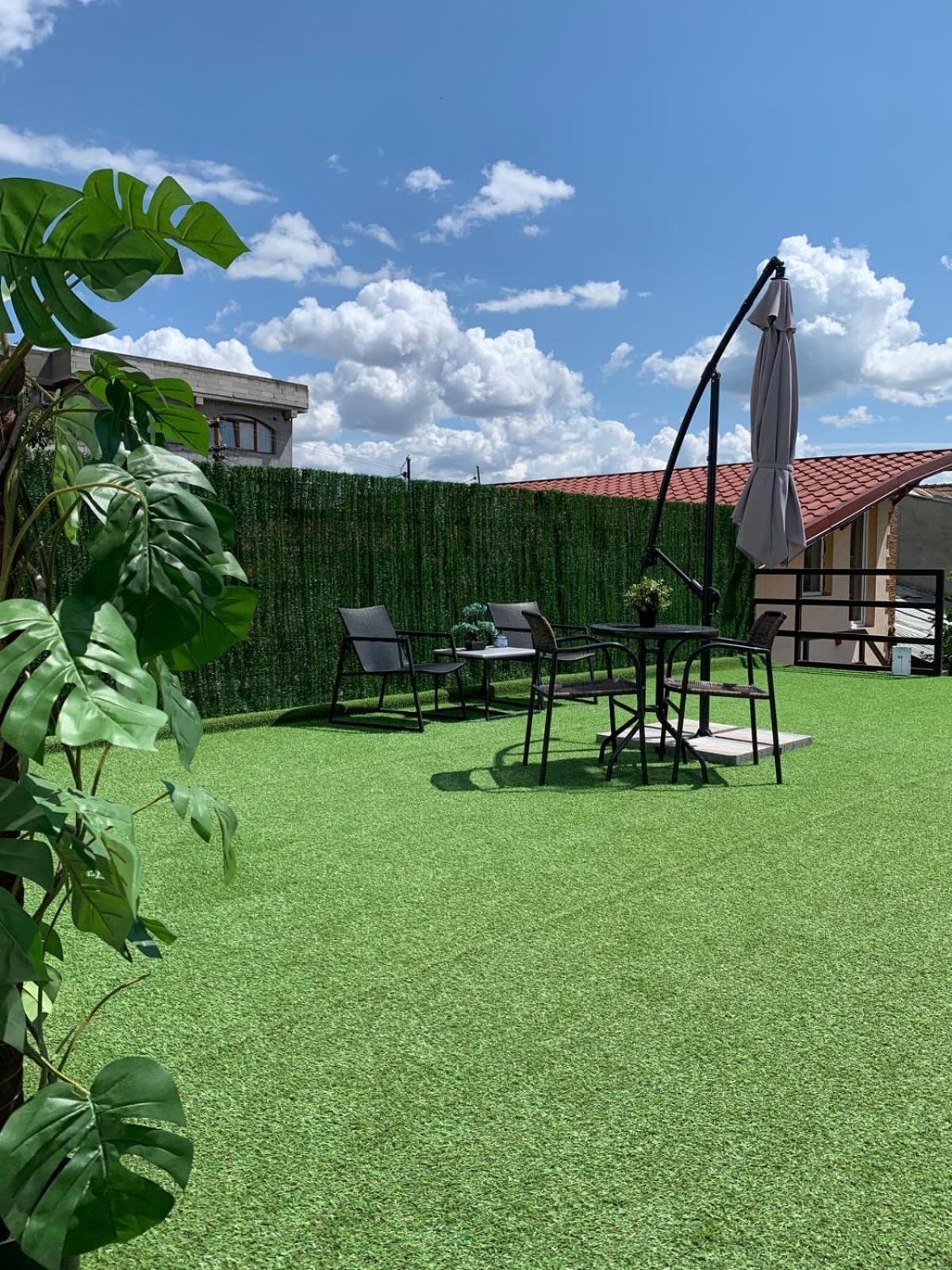 Luxus Cluj Airport Apartments Екстер'єр фото
