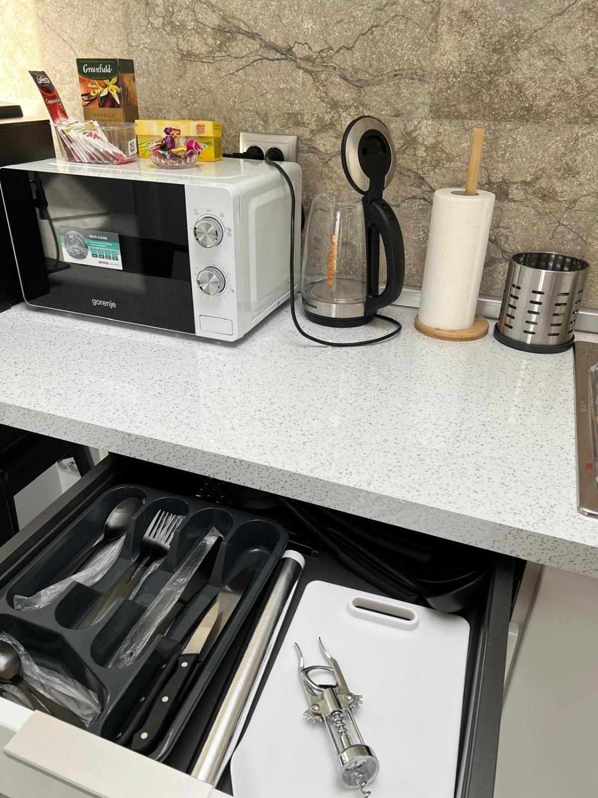Luxus Cluj Airport Apartments Екстер'єр фото