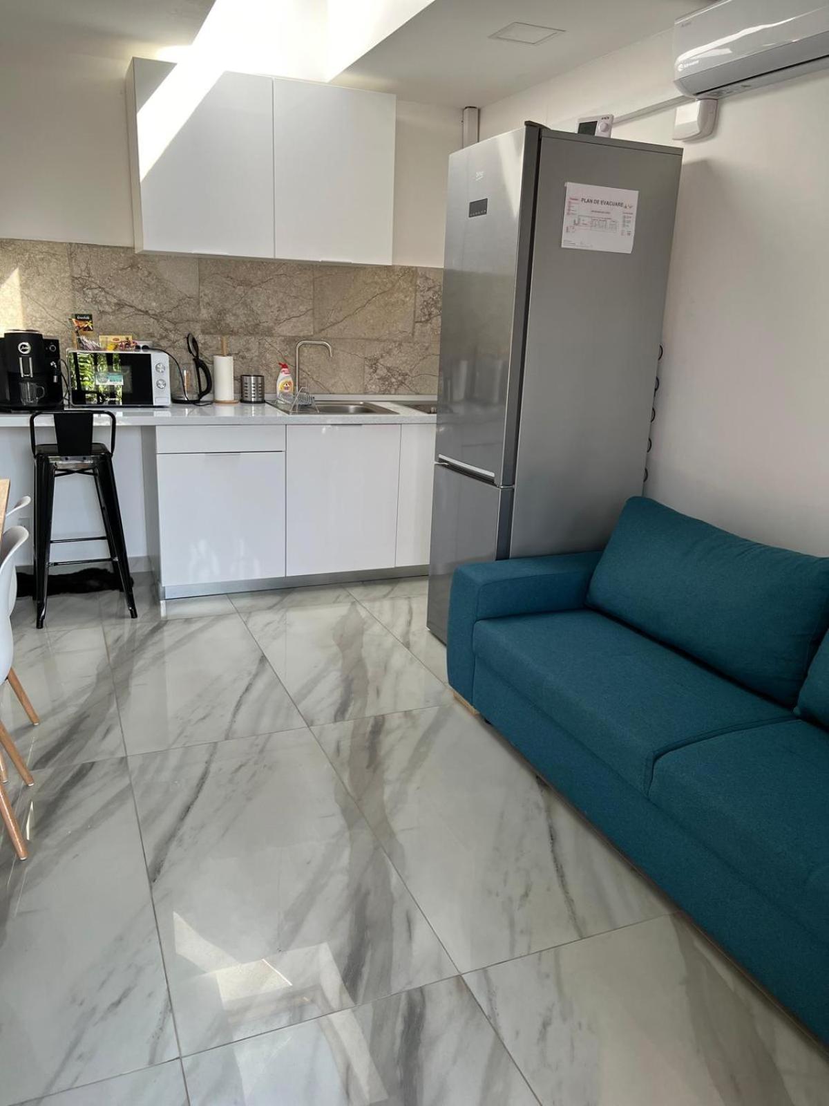 Luxus Cluj Airport Apartments Екстер'єр фото