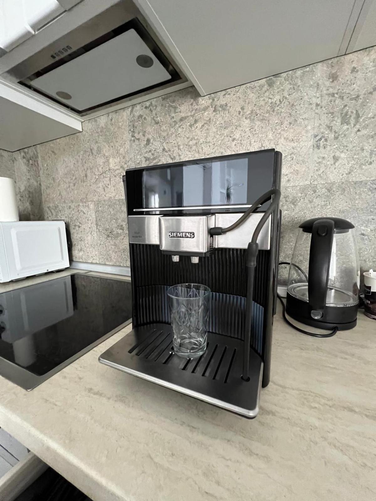 Luxus Cluj Airport Apartments Екстер'єр фото