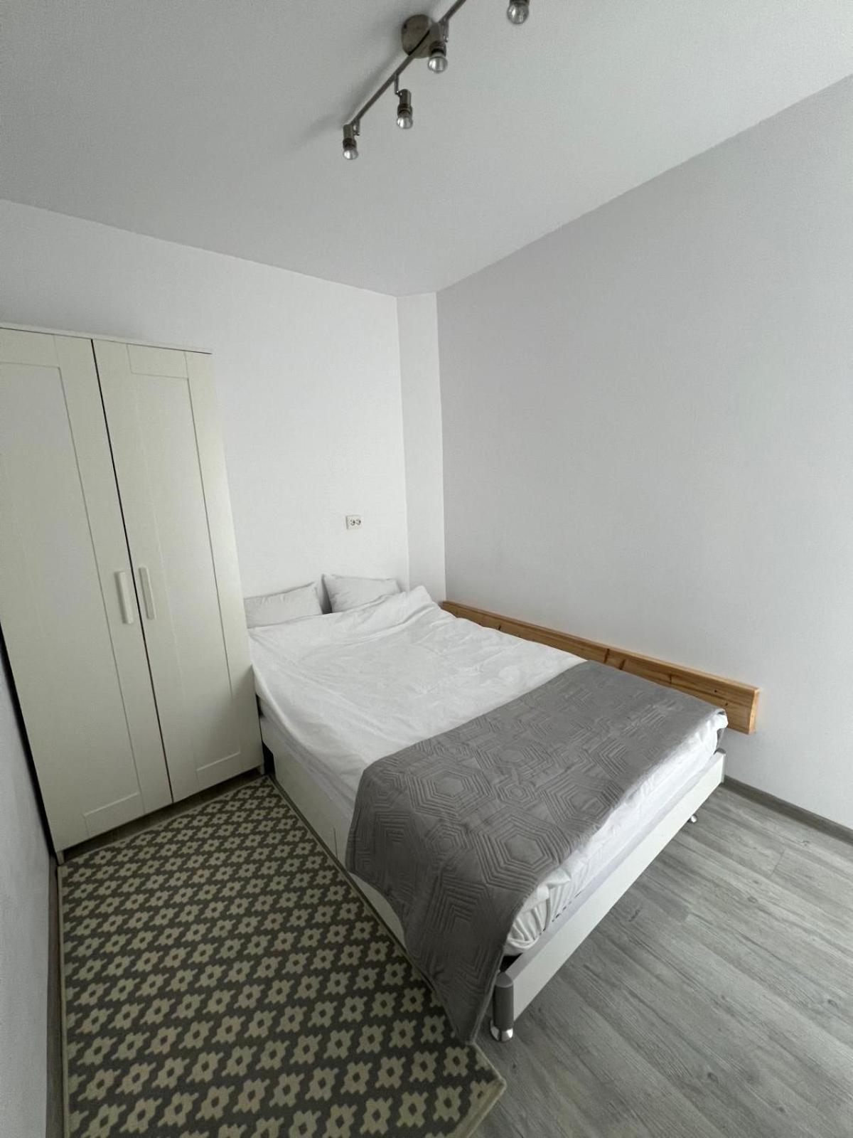 Luxus Cluj Airport Apartments Екстер'єр фото