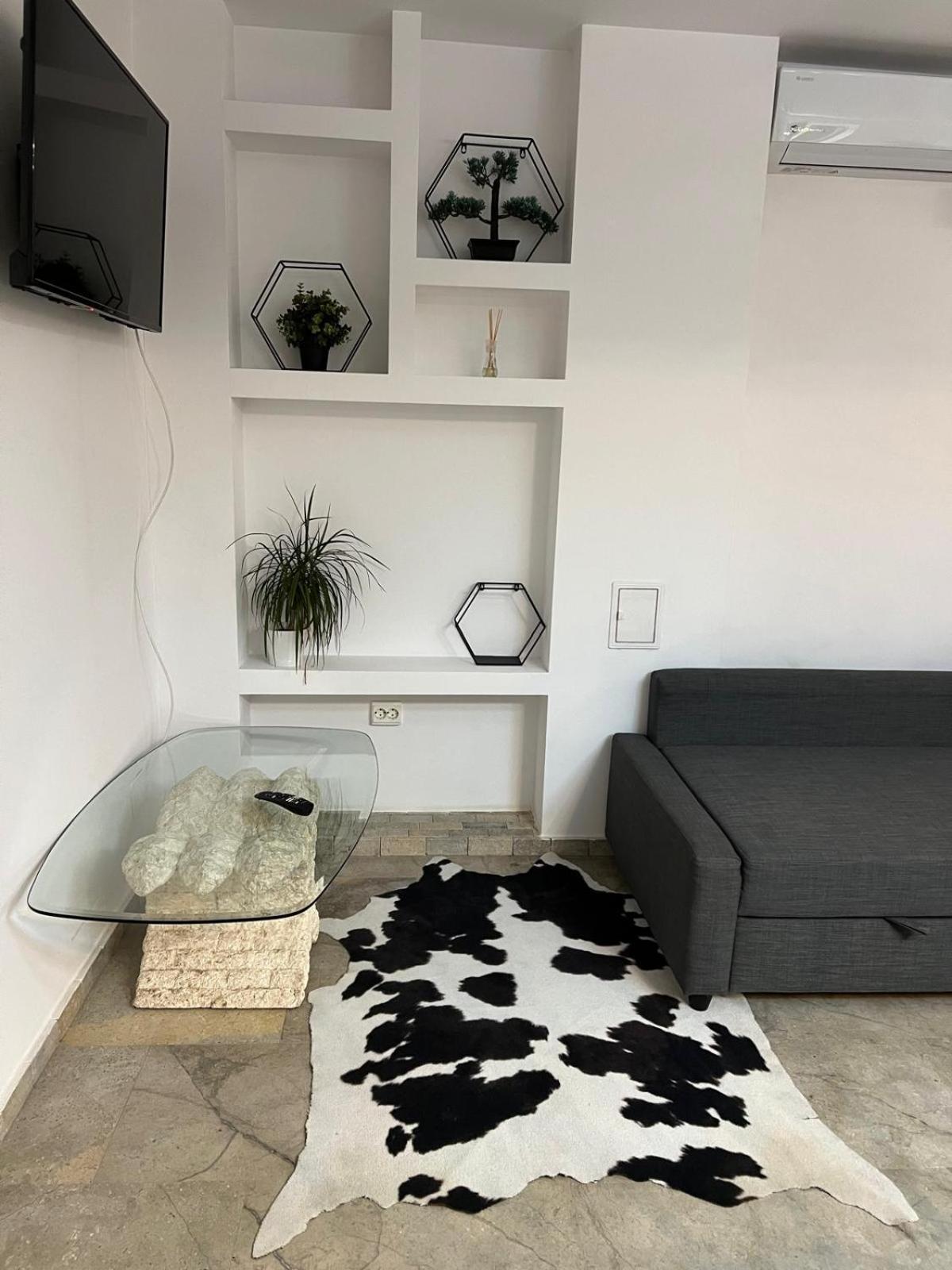 Luxus Cluj Airport Apartments Екстер'єр фото