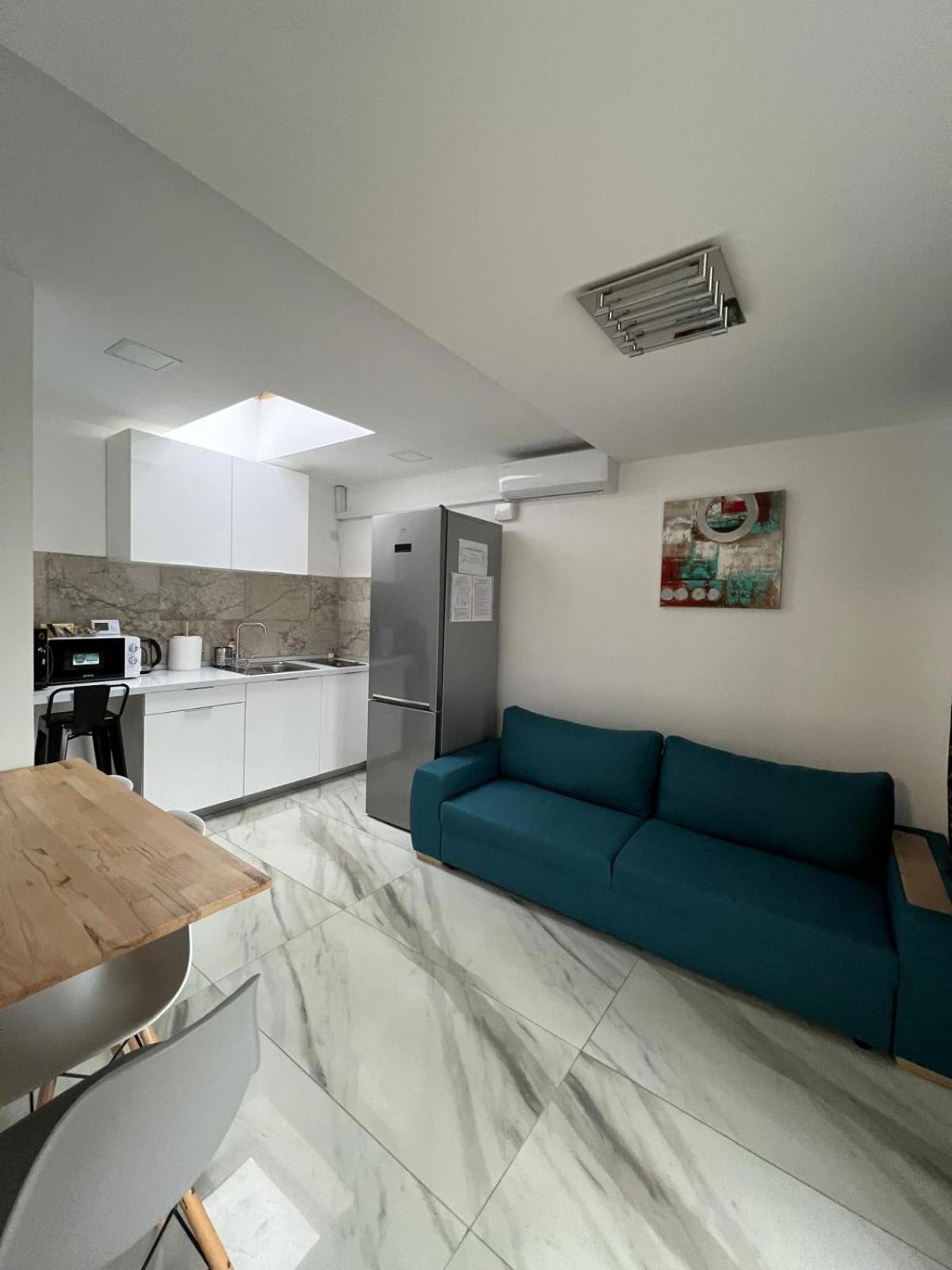 Luxus Cluj Airport Apartments Екстер'єр фото